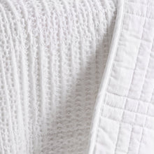 Load image into Gallery viewer, Cloud Waffle Bright White King Quilt Set
