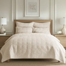 Load image into Gallery viewer, Cloud Waffle Undyed Cream Full/Queen Quilt Set
